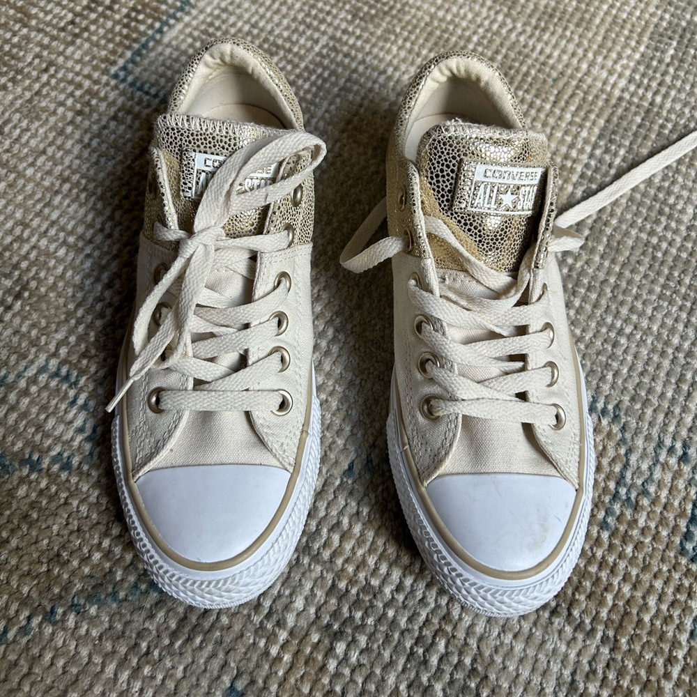 Converse Chuck Taylor Madison Gold size 7 low top